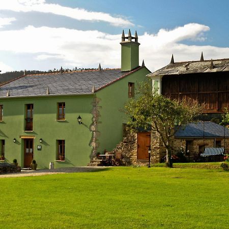 Gasthaus Os Tres Teixos San Acisclo Exterior foto